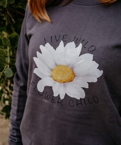 → Sweatshirt - Live wild flower child | Nachhaltige & vegane Fair Fashion. 85% Bio-Baumwolle + 15% recyceltes Polyester. Jetzt sichern. ←